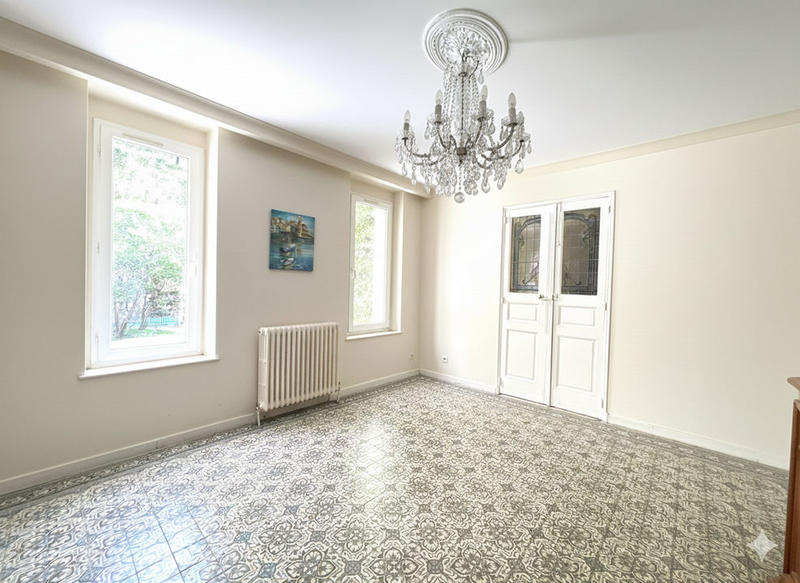 Maison - 178 m² - 7 pièces