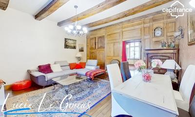 Maison - 198 m² - 7 pièces