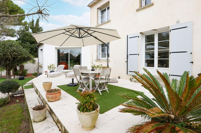 Maison - 147 m² - 7 pièces