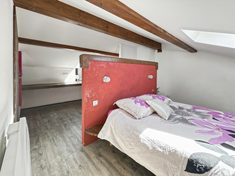 Propriété - 300 m² - 10 pièces