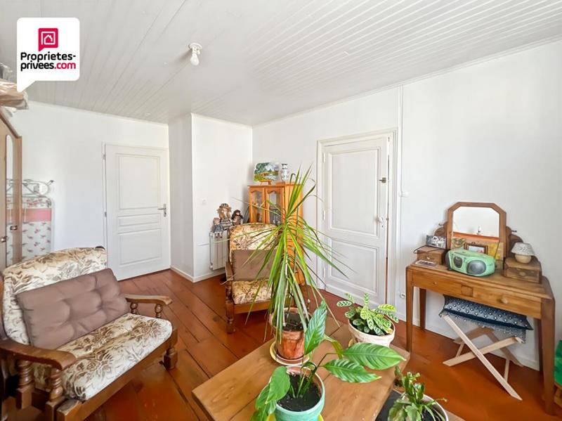 Maison - 127 m² - 9 pièces