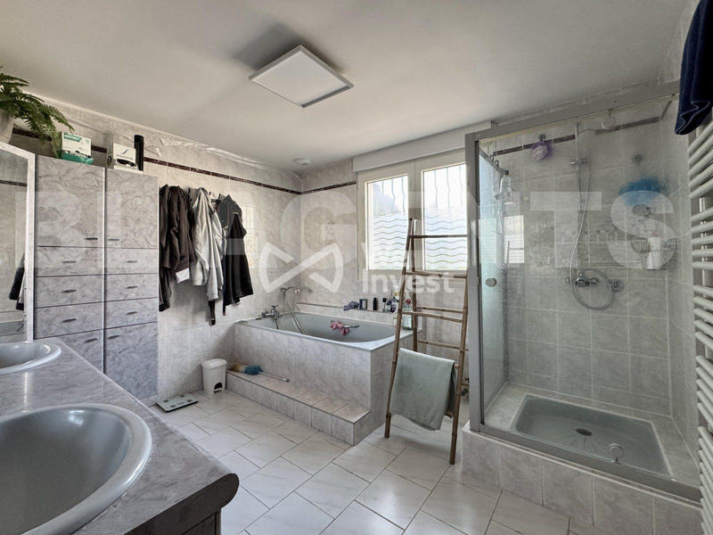 Maison - 150 m² - 5 pièces