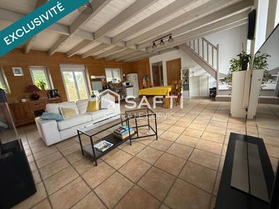 Maison - 138 m² - 8 pièces