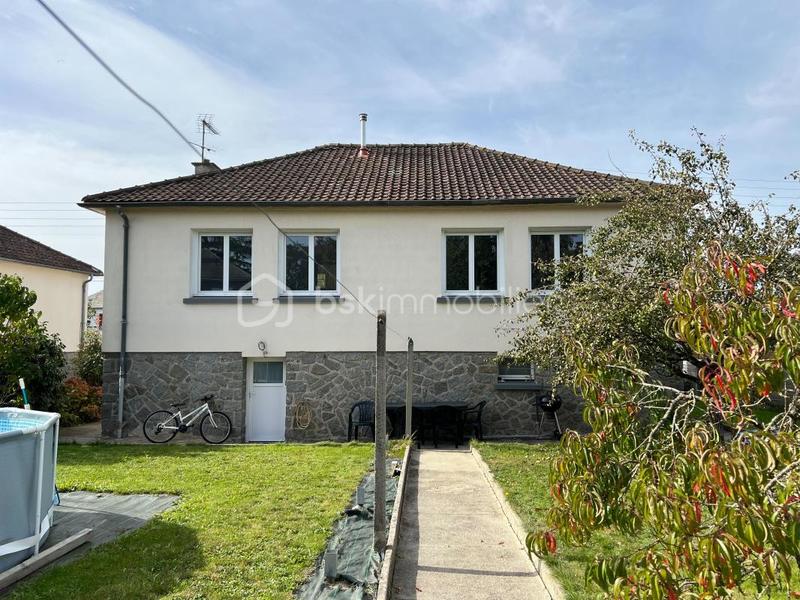 Maison - 95 m² - 7 pièces