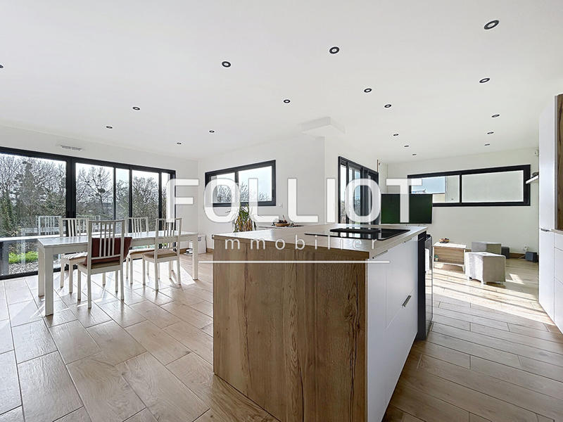 Maison - 138 m² - 7 pièces