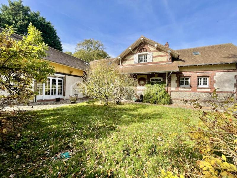 Propriété - 297 m² - 10 pièces