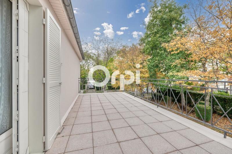 Maison - 105 m² - 4 pièces