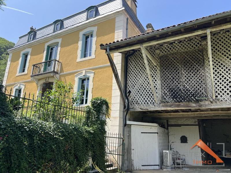 Maison bourgeoise - 224 m² - 9 pièces