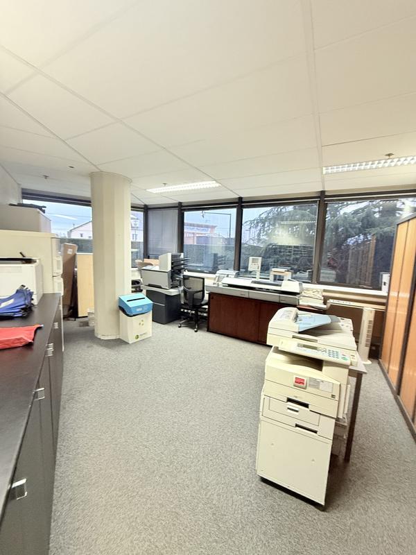 Local d'activités - 12 000 m²