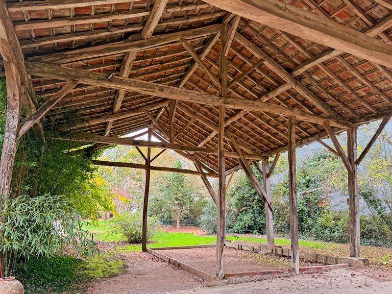 Maison en pierre - 302 m² - 8 pièces