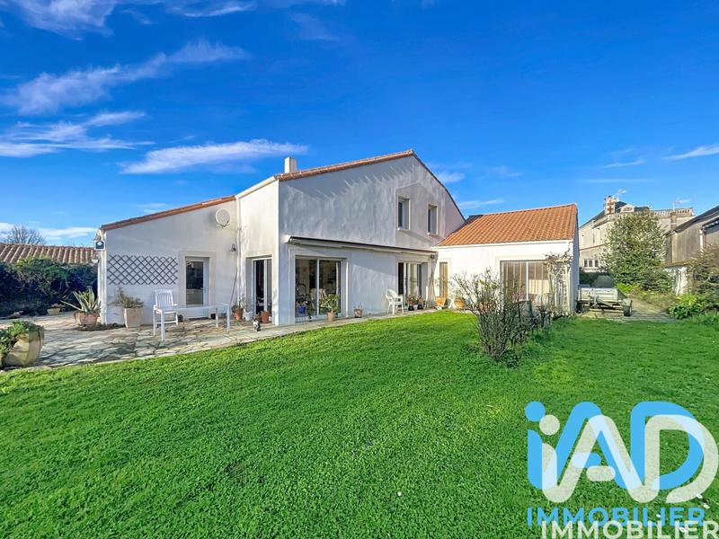 Maison de village - 224 m² - 7 pièces