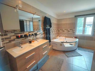 Maison - 133 m² - 7 pièces