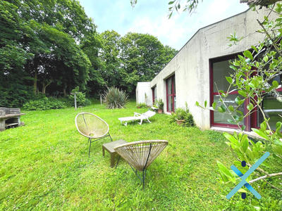 Maison contemporaine - 252 m² - 11 pièces