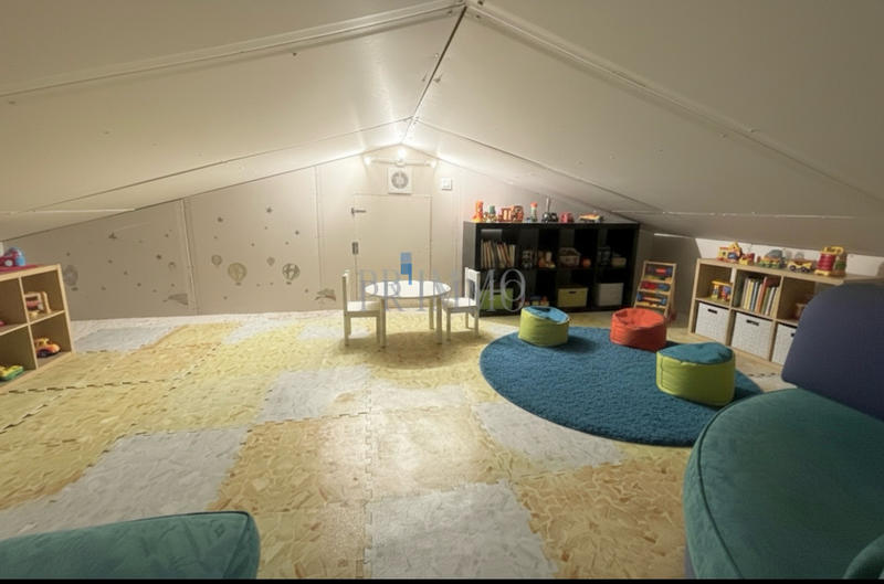 Maison - 121 m² - 5 pièces