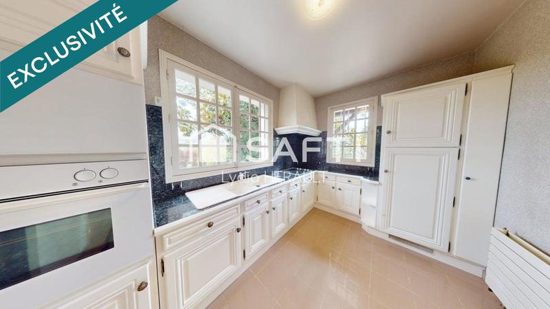 Maison - 266 m² - 10 pièces