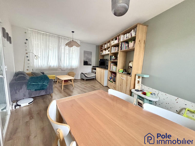 Maison - 90 m² - 5 pièces