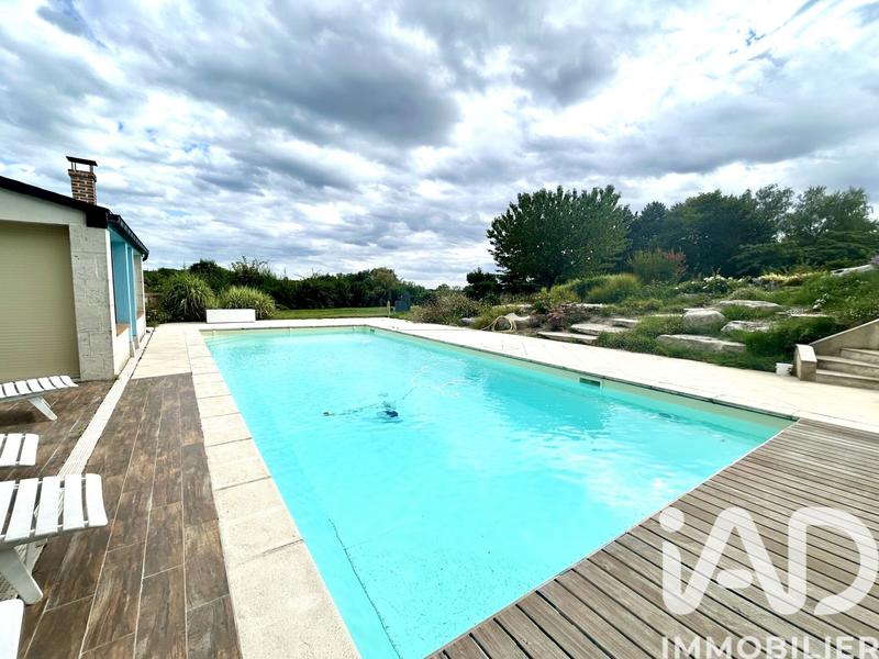 Maison - 360 m² - 10 pièces