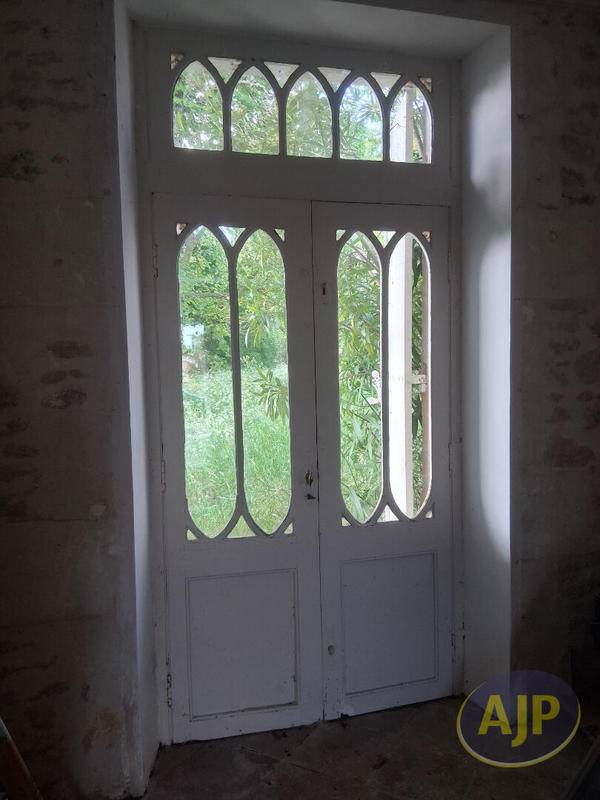 Maison - 381 m² - 13 pièces