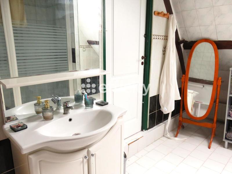 Maison - 170 m² - 7 pièces