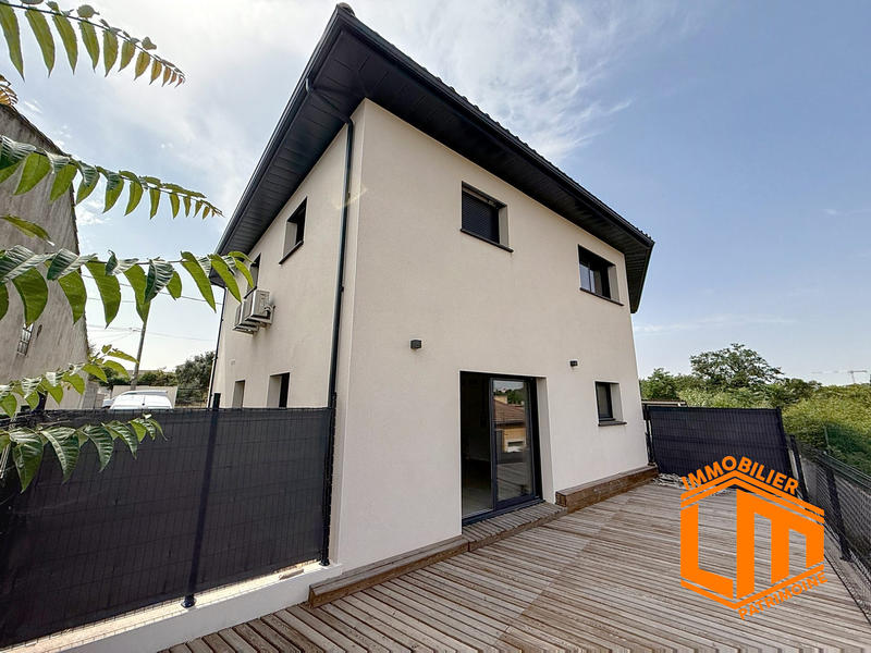 Appartement - 84 m² - 2 pièces