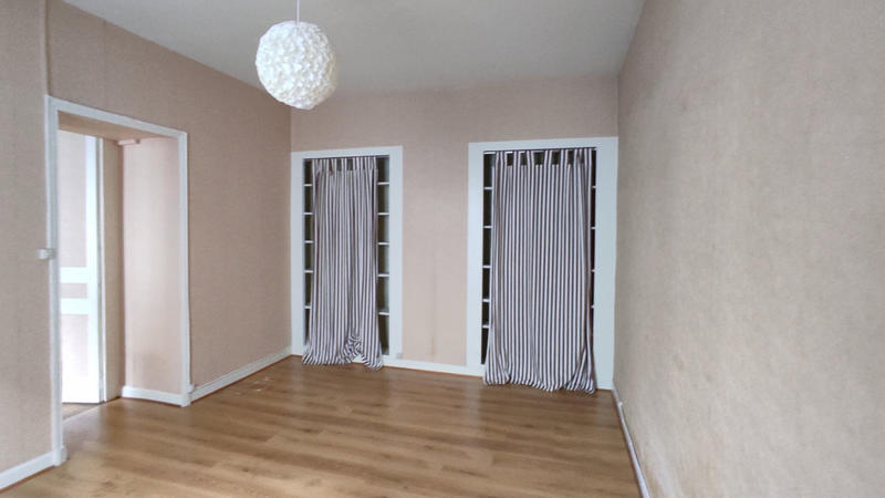 Maison - 196 m² - 7 pièces