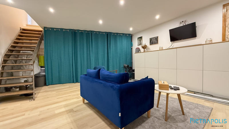 Maison ancienne - 247 m² - 9 pièces