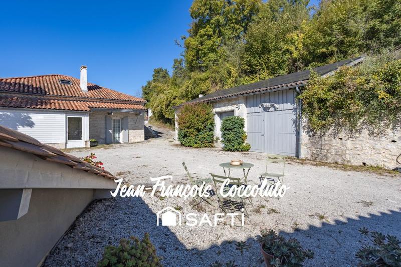 Maison - 350 m² - 13 pièces