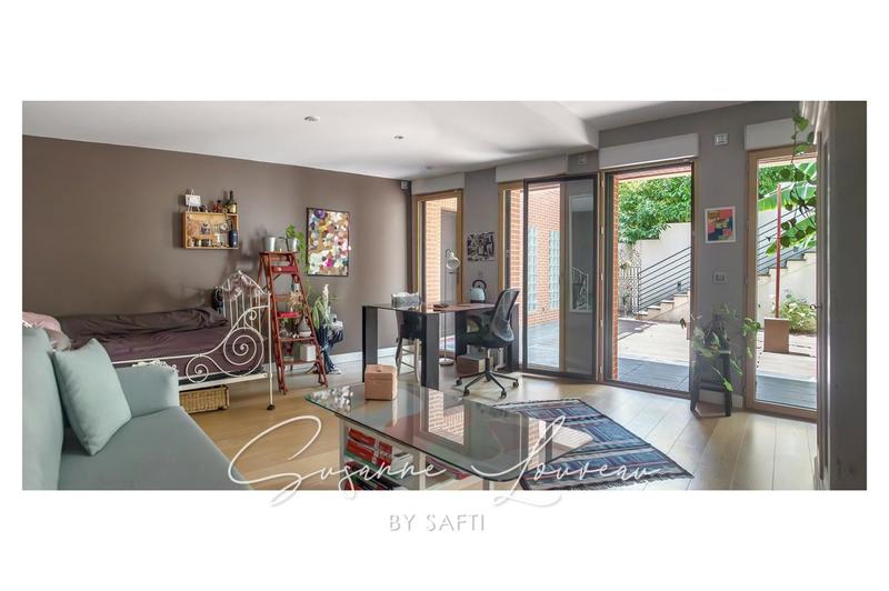 Maison - 355 m² - 11 pièces