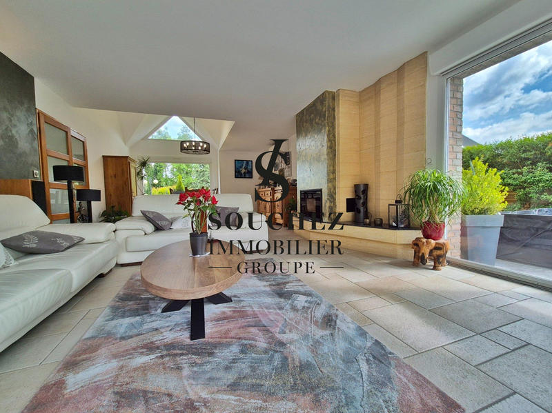 Maison - 137 m² - 6 pièces