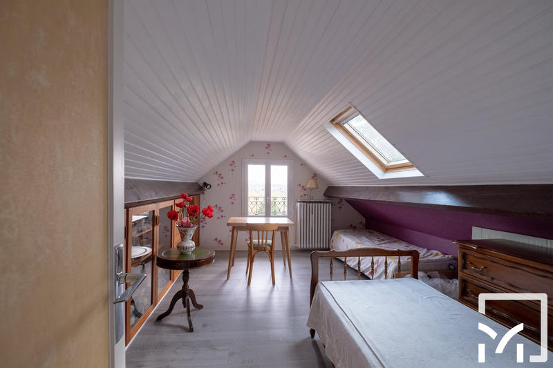 Maison - 98 m² - 6 pièces