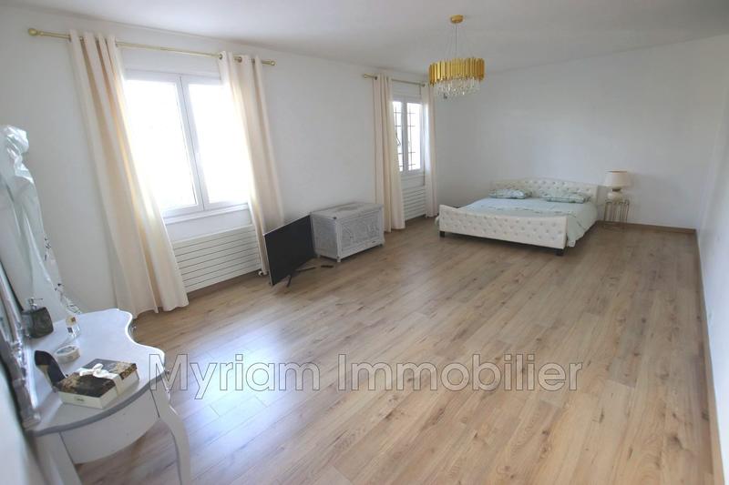 Maison - 251 m² - 6 pièces