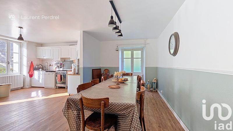 Maison - 251 m² - 10 pièces