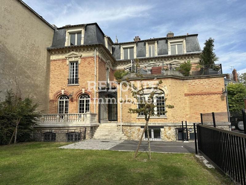 Appartement - 300 m²