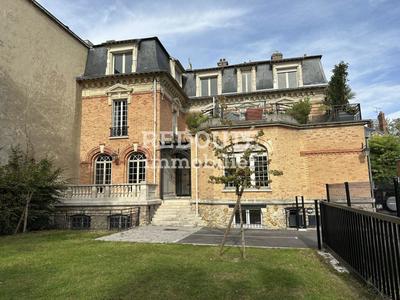 Appartement - 300 m²