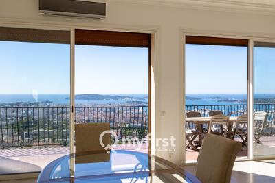 Maison - 270 m² - 8 pièces