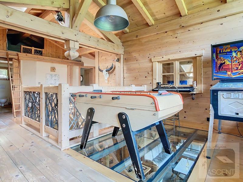 Châlet - 252 m² - 7 pièces