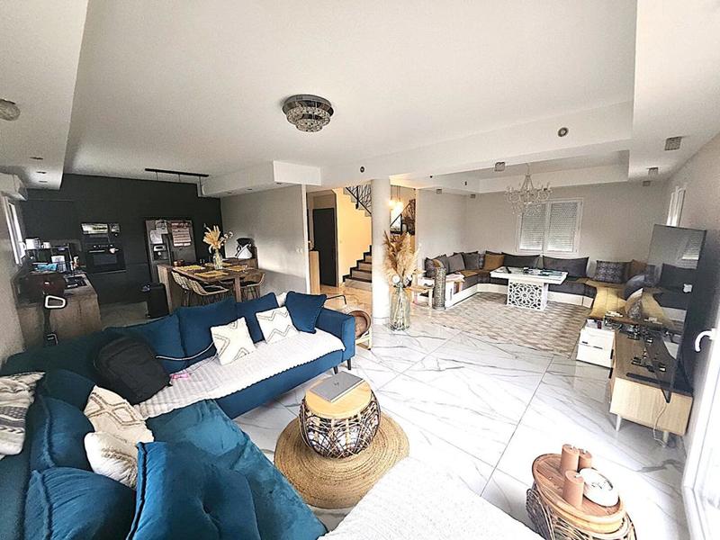 Maison - 176 m² - 7 pièces