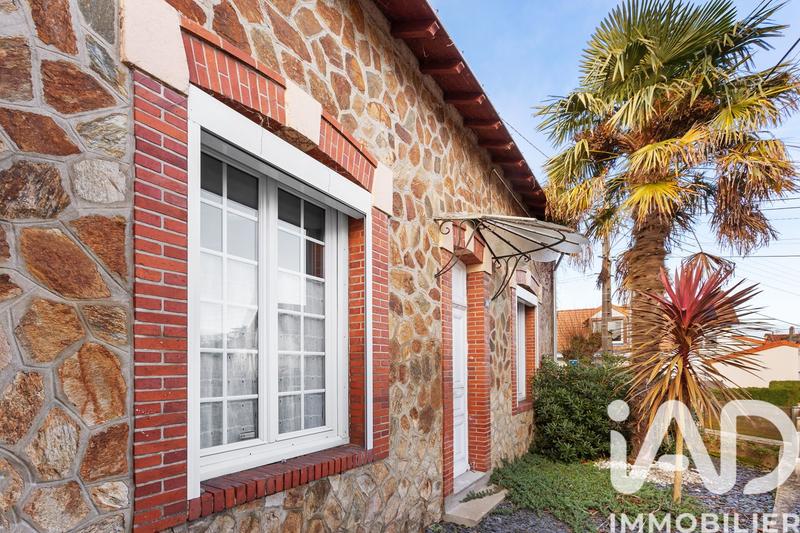 Maison - 207 m² - 6 pièces