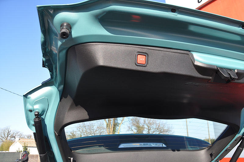 Jeep Avenger altitude+ 1.2 turbo t3 100