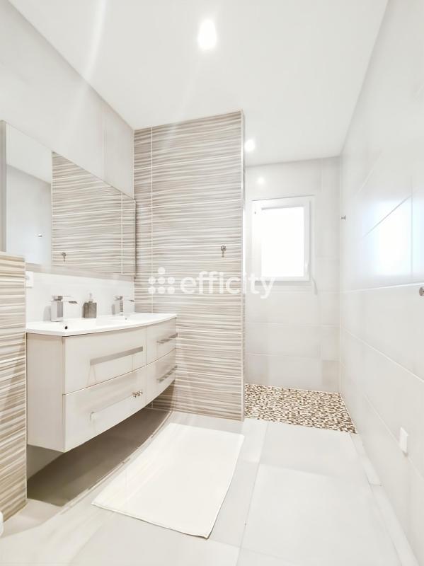 Pavillon - 110 m² - 5 pièces