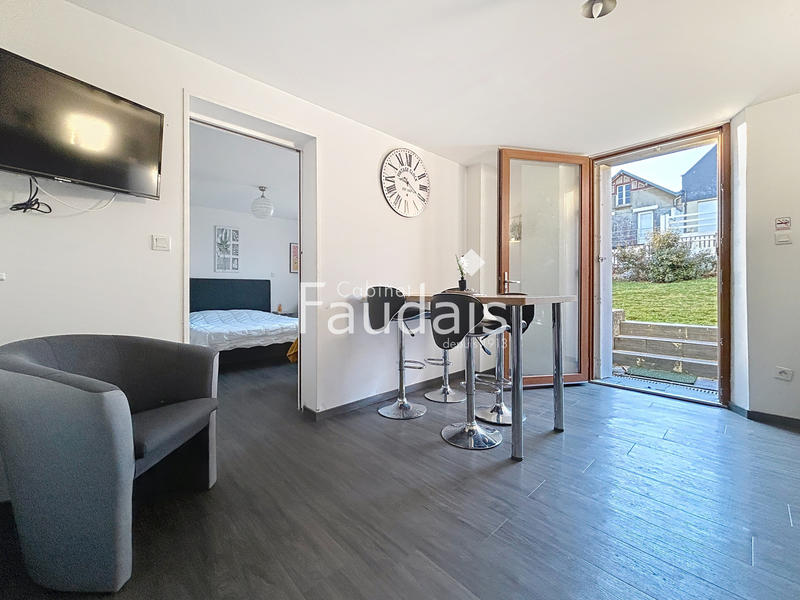 Maison - 151 m² - 8 pièces