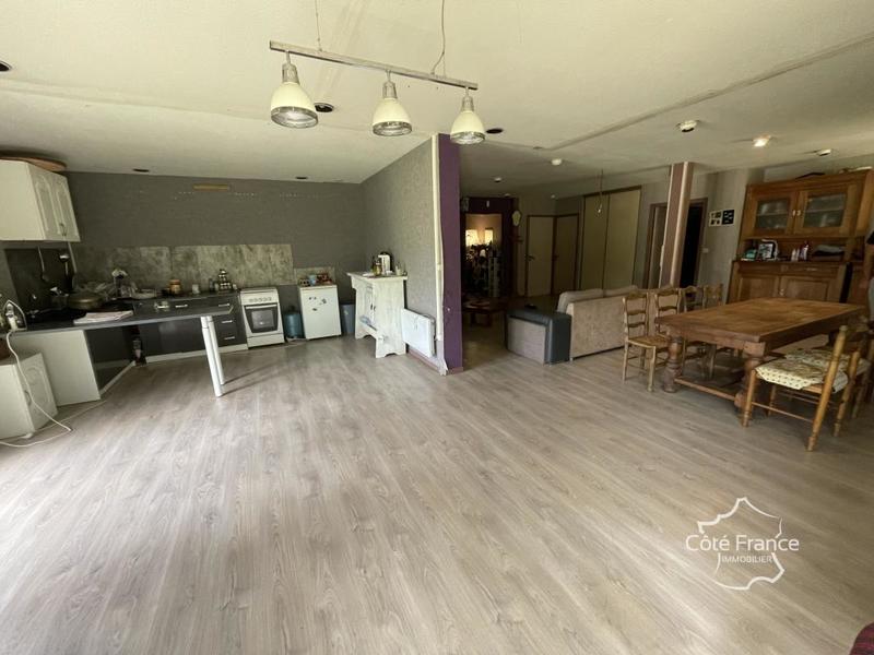 Fonds de commerce - Local commercial - 900 m²