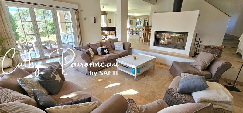 Villa - 324 m² - 9 pièces