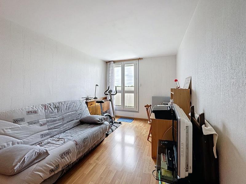 Appartement - 90 m² - 4 pièces