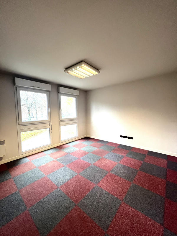 Bureau - 104 m²