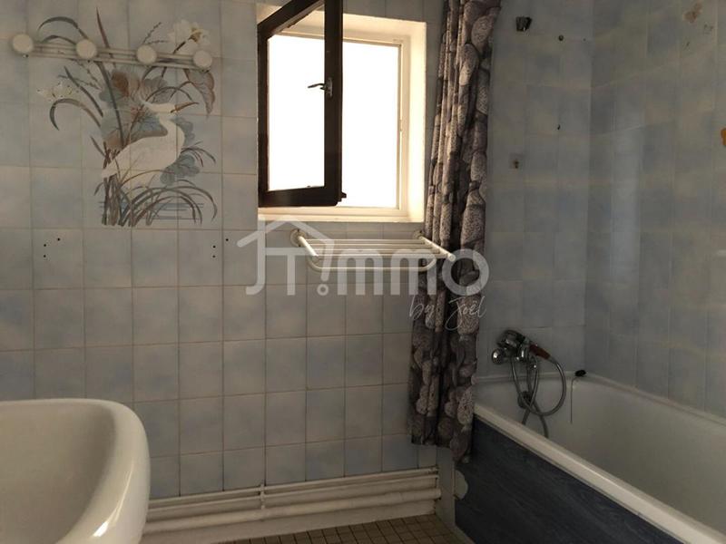 Bureau - 111 m² - 4 pièces