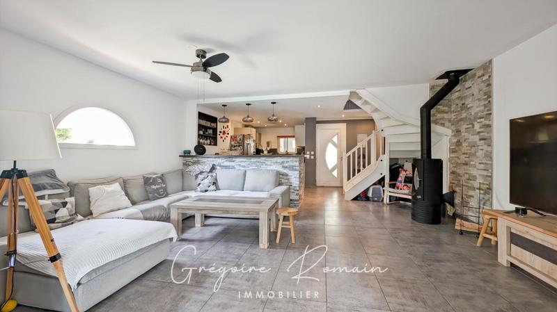 Maison - 122 m² - 5 pièces