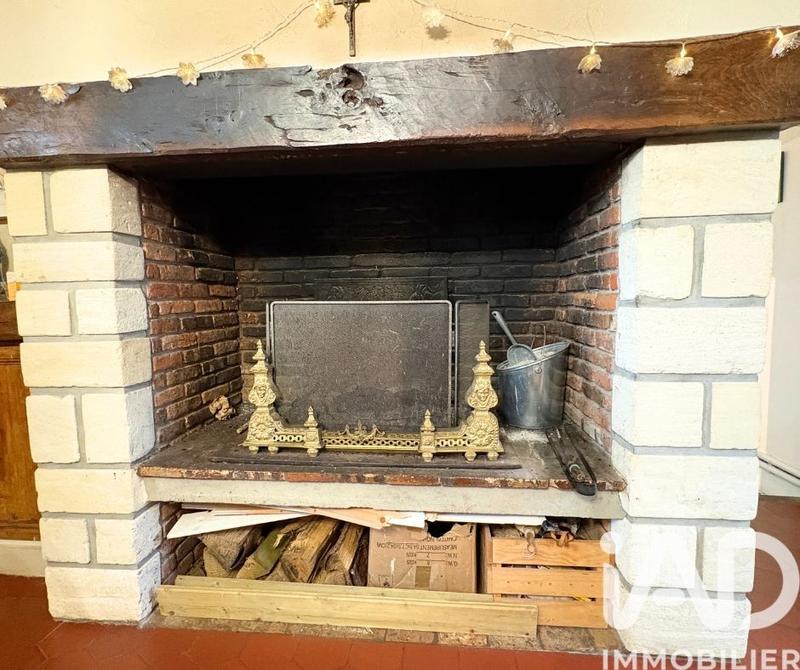 Maison - 305 m² - 8 pièces