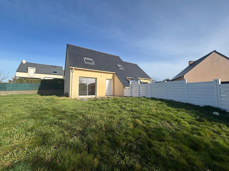 Maison - 90 m² - 5 pièces