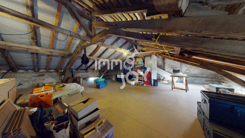 Maison - 210 m² - 9 pièces